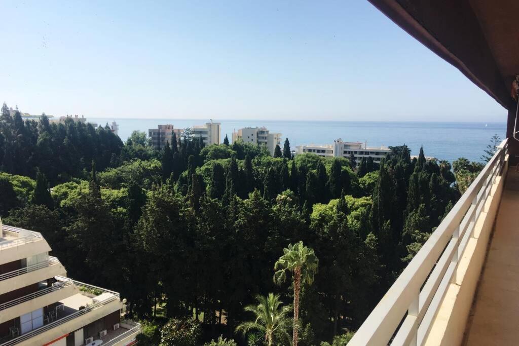 Penthouse With Private Pool, Hot Tub Jacuzzi With Sea Views And Chill-Out Zone, Close To The Sea マルベーリャ エクステリア 写真