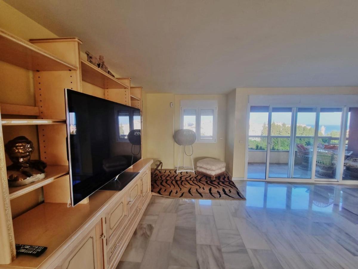 Penthouse With Private Pool, Hot Tub Jacuzzi With Sea Views And Chill-Out Zone, Close To The Sea マルベーリャ エクステリア 写真