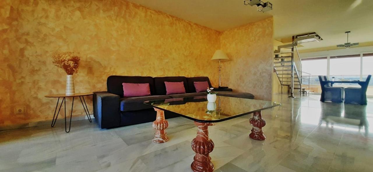 Penthouse With Private Pool, Hot Tub Jacuzzi With Sea Views And Chill-Out Zone, Close To The Sea マルベーリャ エクステリア 写真