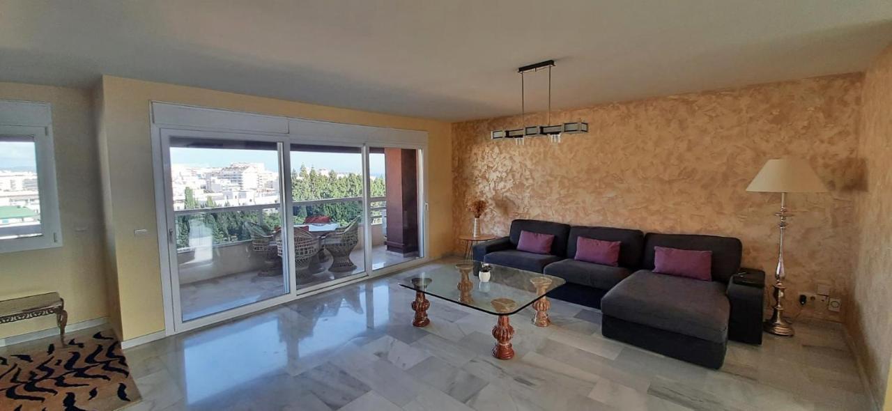 Penthouse With Private Pool, Hot Tub Jacuzzi With Sea Views And Chill-Out Zone, Close To The Sea マルベーリャ エクステリア 写真