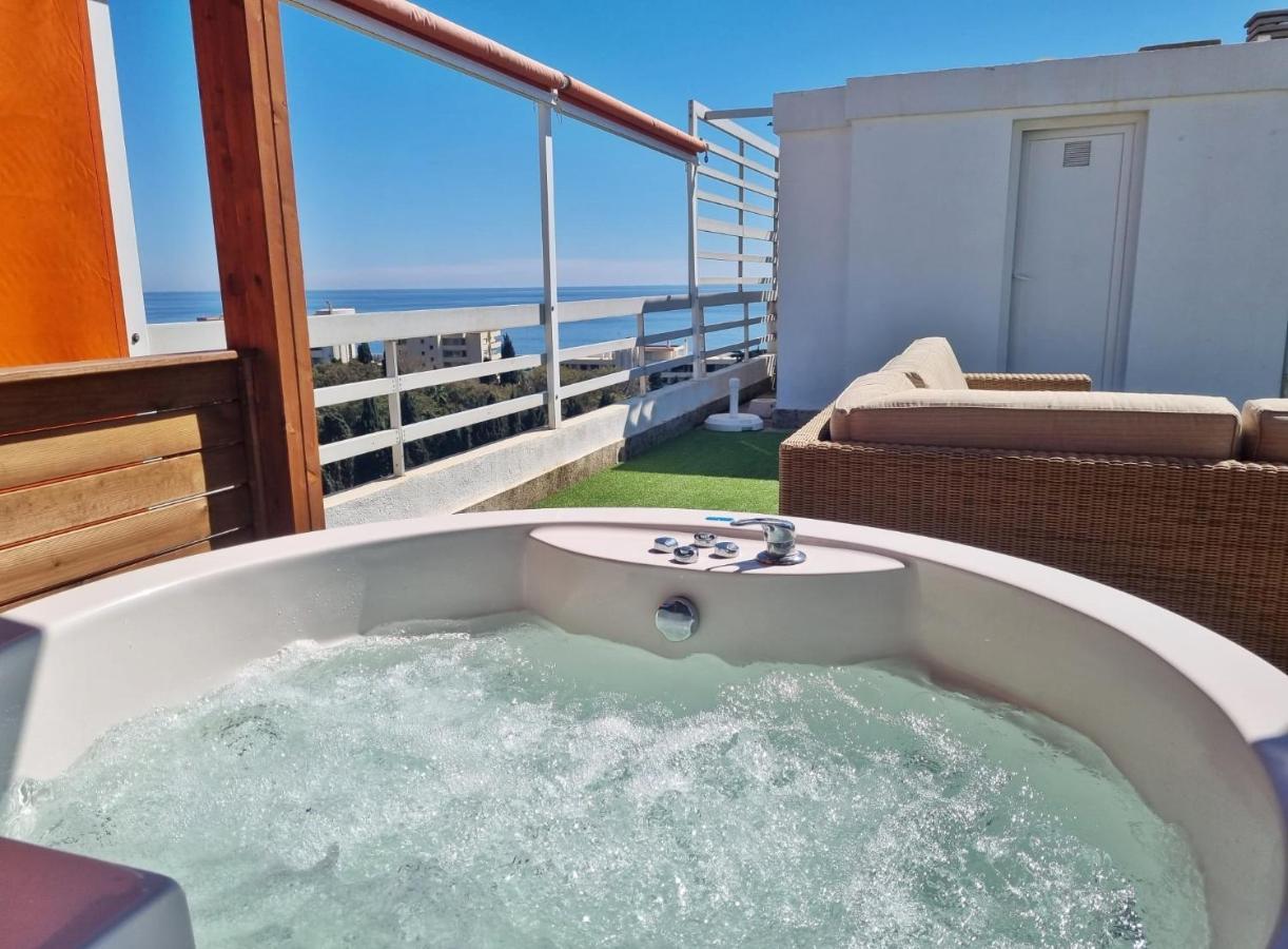 Penthouse With Private Pool, Hot Tub Jacuzzi With Sea Views And Chill-Out Zone, Close To The Sea マルベーリャ エクステリア 写真