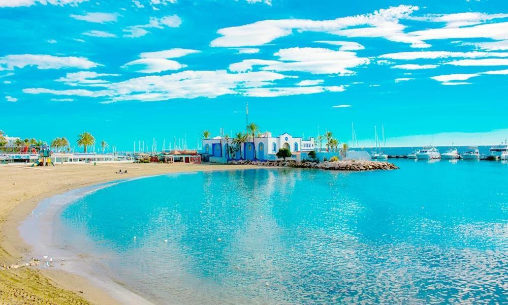 Penthouse With Private Pool, Hot Tub Jacuzzi With Sea Views And Chill-Out Zone, Close To The Sea マルベーリャ エクステリア 写真